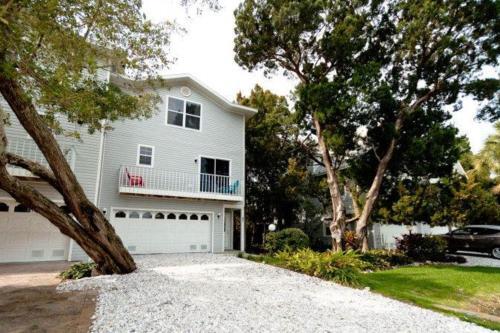 North Beach Village 67