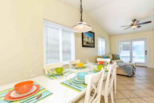 Turquoise Paradise East
