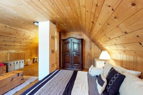 Rustic Coziness