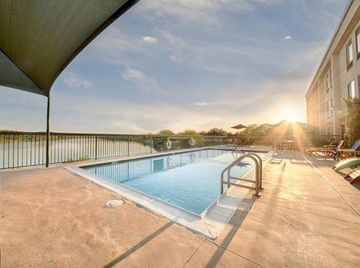 Hotel Hampton Inn On The Lake