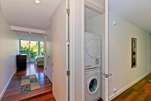 Executive Gold Coast Oceanfront Suite