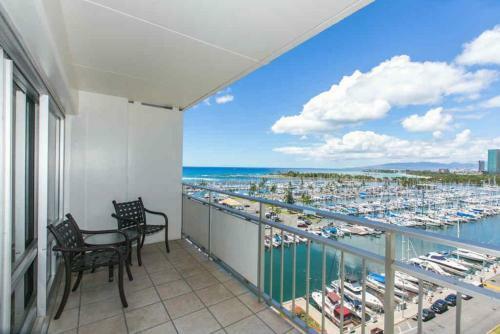 Ilikai Tower 1041 Yacht Harbor View 1br