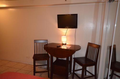 Kuhio Village Apartment #201a Apts