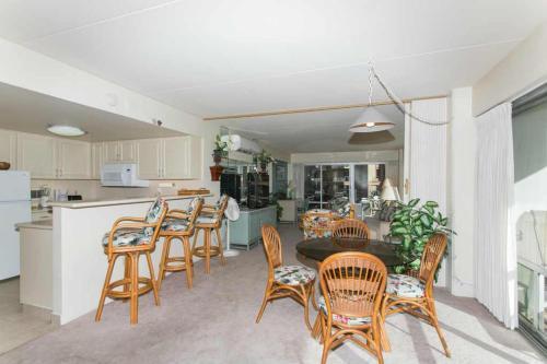 Ilikai Tower 1026 Lagoon View 2br