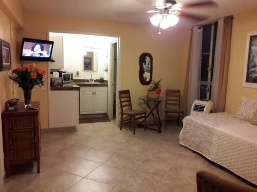 Apartamento Waikiki Whale Watcher Apts 603aj