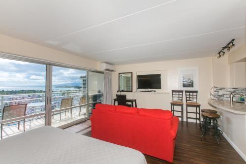 Ilikai Tower 1402 Yacht Harbor View 1br