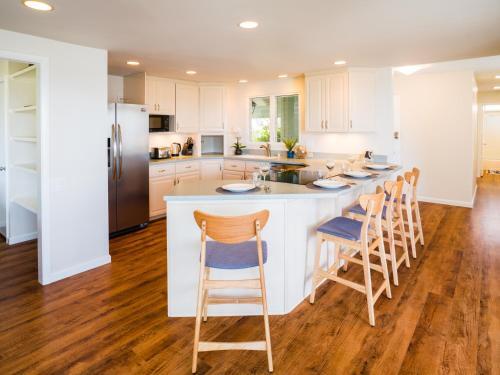 826 Kaahue Street Home