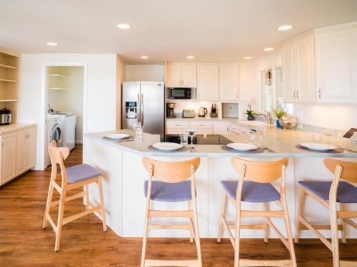 826 Kaahue Street Home