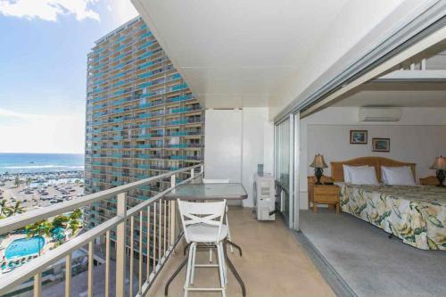 Ilikai Tower 1222 Lagoon View 1br