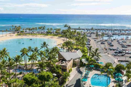 Ilikai Tower 1222 Lagoon View 1br