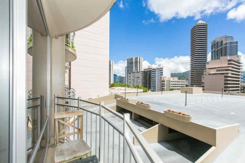 Ilikai Marina 987 City View Studio