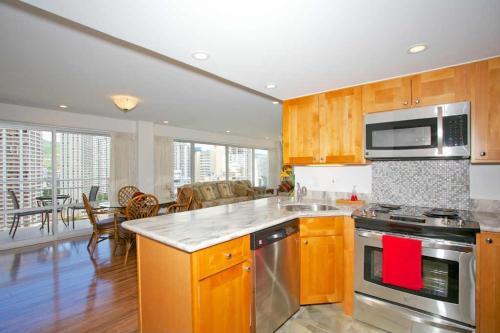 Ilikai Tower 1725 City View 2br