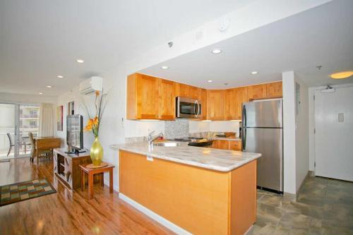 Ilikai Tower 1725 City View 2br