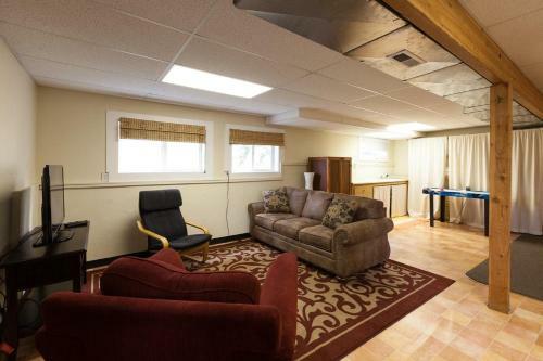 River Delivered-rvr/mt Vw-4br/2b