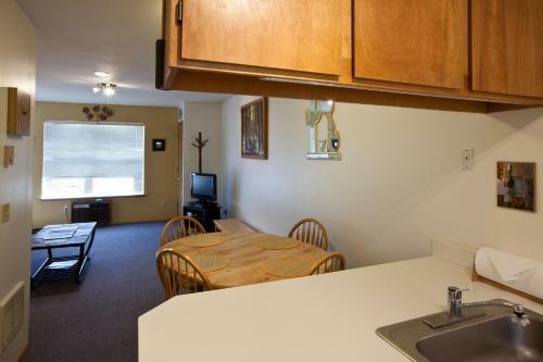 18 Lodge-river Vw-ac-1br/2ba