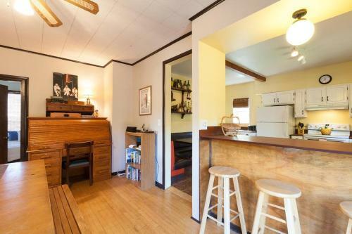 Heartbreak-rvr/mt View-4br/2ba