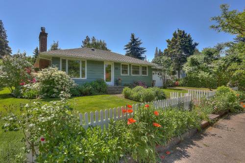 Living Color Cottage