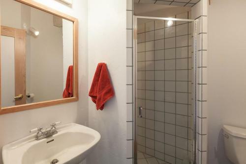 Riverdell-river/mt Vw-ac-2br/2b