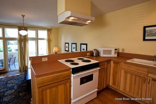 Lincoln-rvr/mt Vw-ac-2br/2b