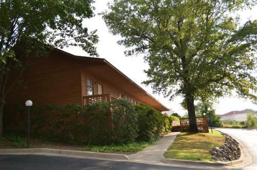Posada Country Inn Lake Resort