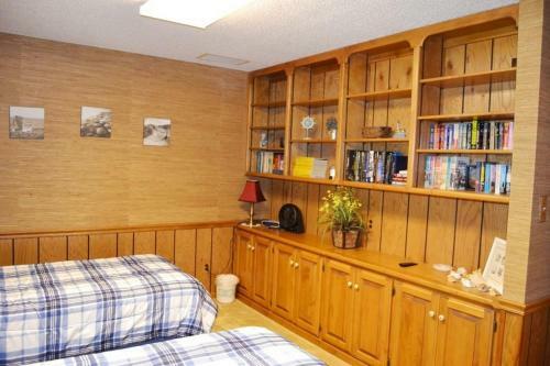 Lake Desoto Home 21