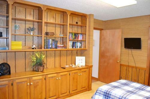 Lake Desoto Home 21