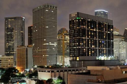 Luxury Apartments Downtown Houston