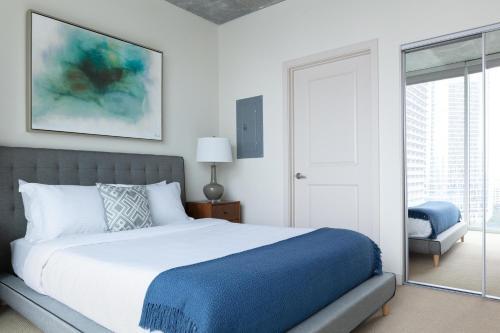 Downtown Housky One-bedroom 1613
