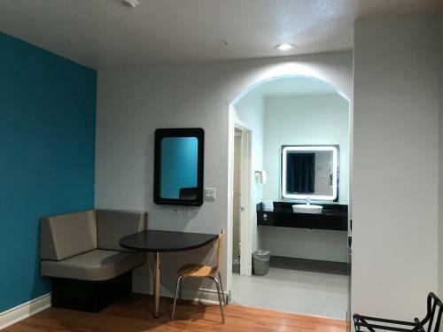 Hotel Motel 6 Houston - North