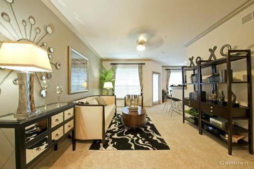Apartamento Greenway At Montrose Downtown