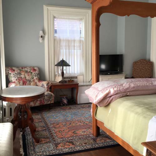 Hudson City Bed And Breakfast