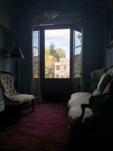 Hudson City Bed And Breakfast