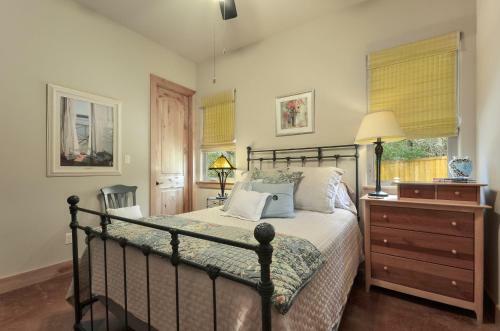 Lake Travis Retreat Oasis