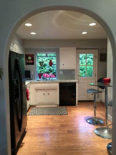 Overland Holiday Home 10481