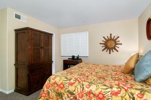 Imperial Beach Club 208