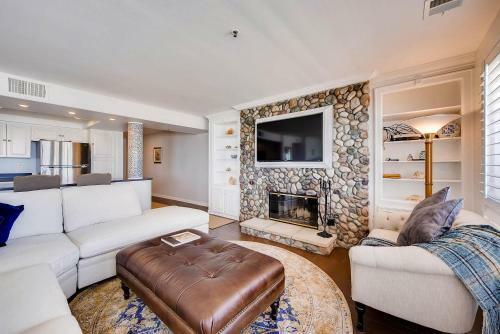 Imperial Beach Club 209