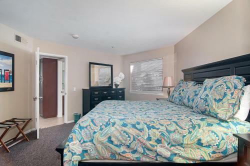 Imperial Beach Club 210