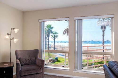 Imperial Beach Club 204