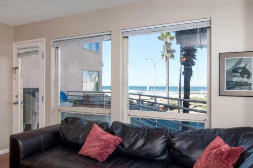 Imperial Beach Club 114