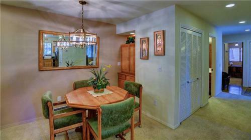 Apartamento 939 Incline Way Condo