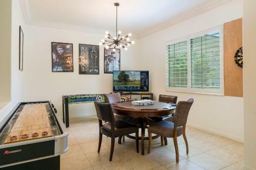 Apartamento Escala 5br / 4.5ba