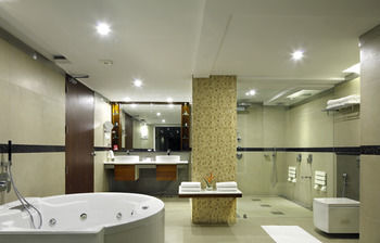 Hotel Ramada Resort Cochin