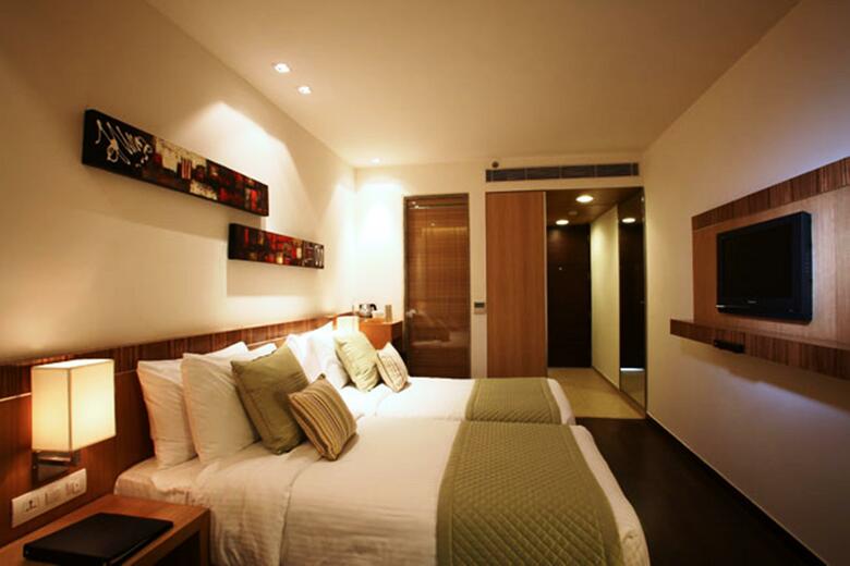Shervani Nehru Palace Hotel