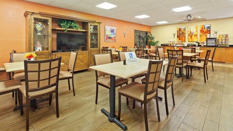 Hotel Best Western University Inn