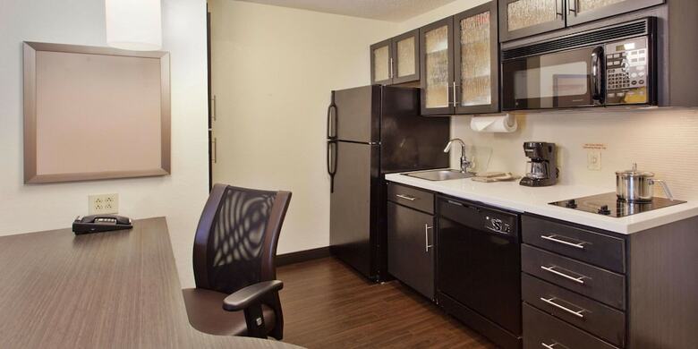 Hotel Candlewood Suites