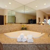 Hotel Comfort Inn & Suites