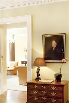 Hotel Planters Inn