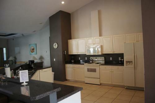 Villa Bruijstens - Executive - 4 Bedroom