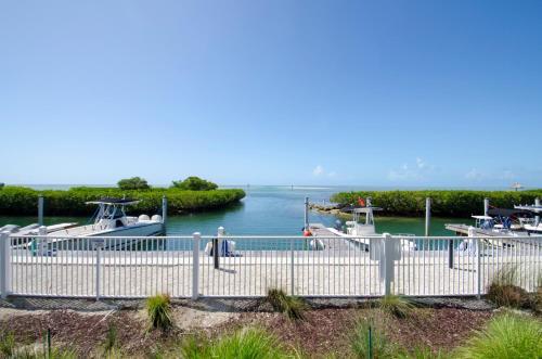 Hotel Angler's Reef Resort