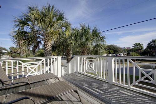 717 Carolina Boulevard